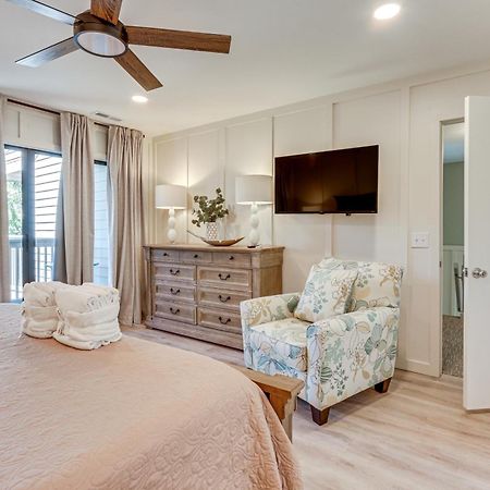 Modern Hilton Head Retreat Walk To Beach And Golf! هيلتون رئيس جزيرة المظهر الخارجي الصورة