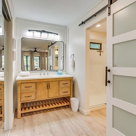 Modern Hilton Head Retreat Walk To Beach And Golf! هيلتون رئيس جزيرة المظهر الخارجي الصورة