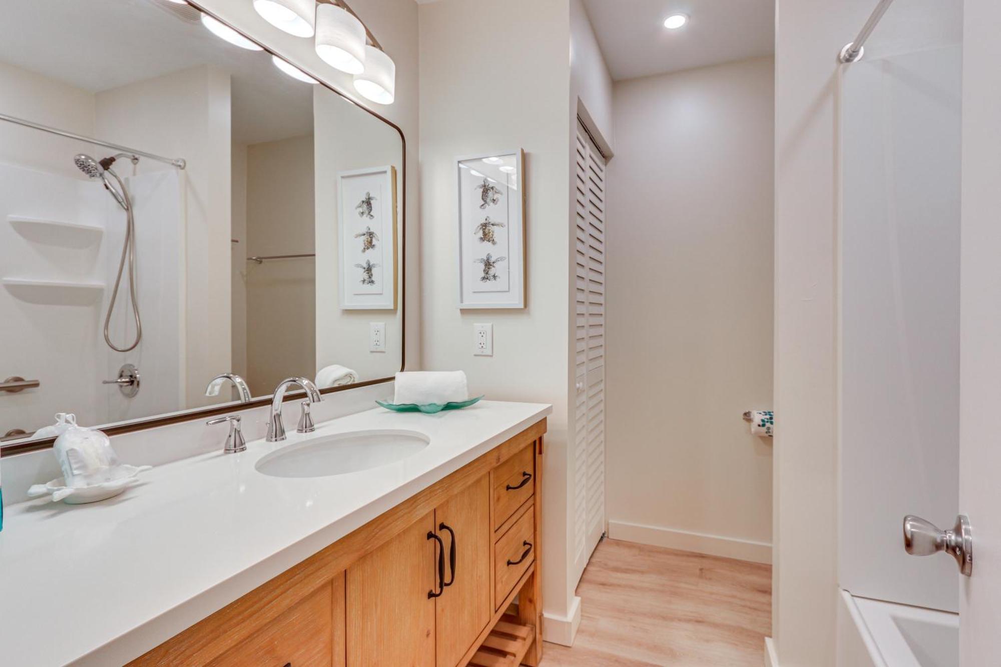 Modern Hilton Head Retreat Walk To Beach And Golf! هيلتون رئيس جزيرة المظهر الخارجي الصورة
