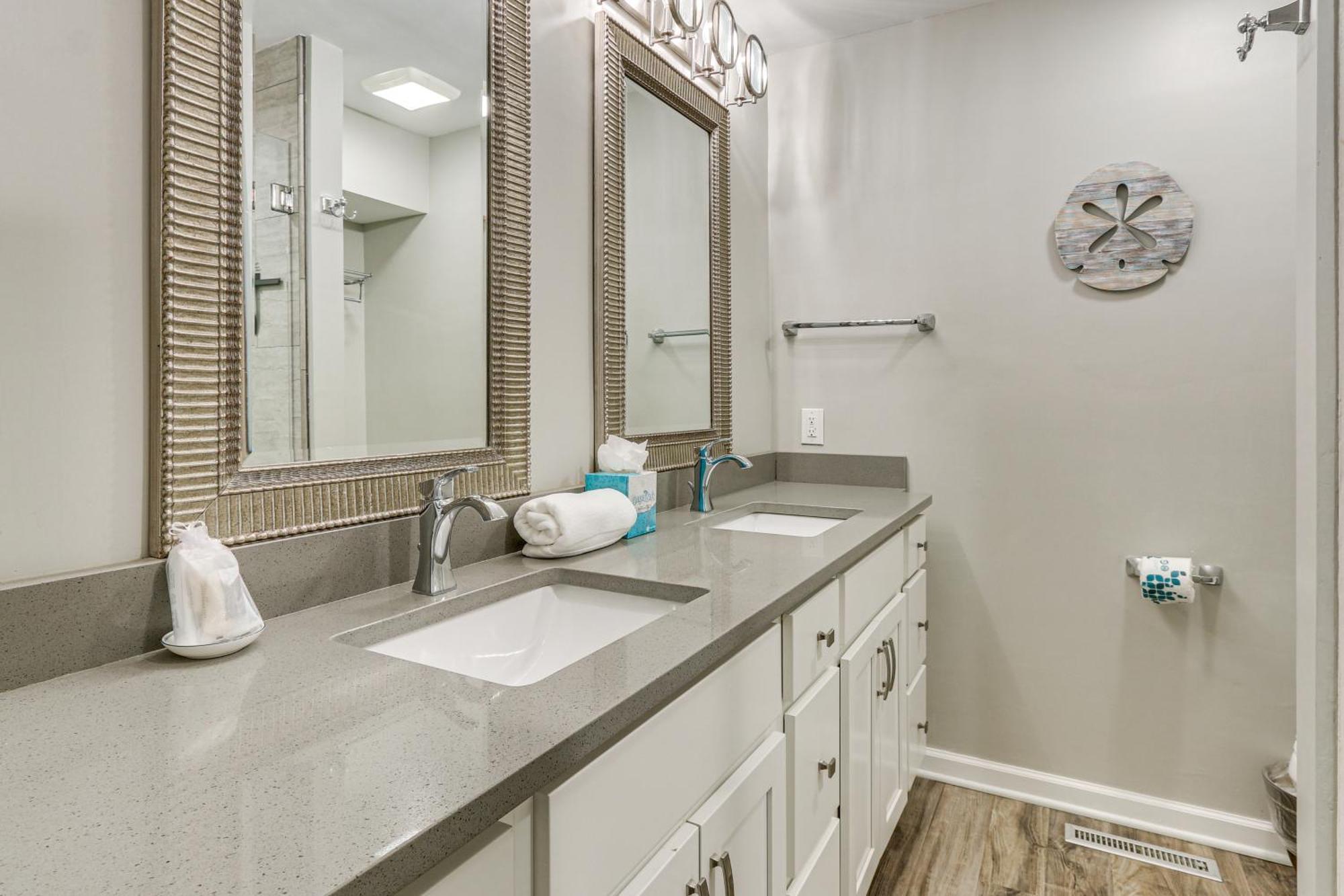 Modern Hilton Head Retreat Walk To Beach And Golf! هيلتون رئيس جزيرة المظهر الخارجي الصورة