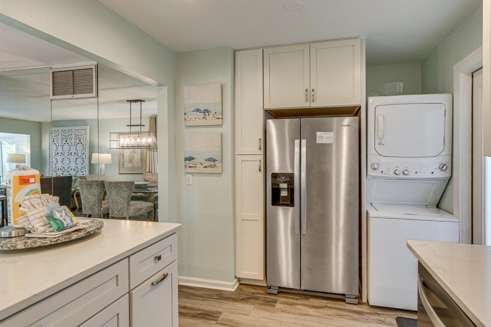 Modern Hilton Head Retreat Walk To Beach And Golf! هيلتون رئيس جزيرة المظهر الخارجي الصورة