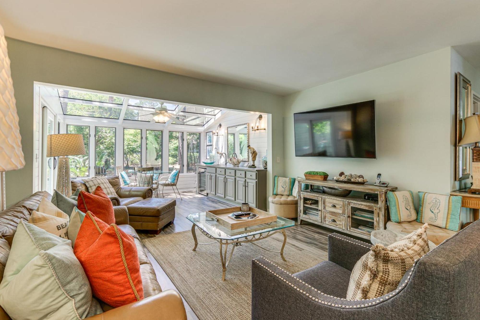 Modern Hilton Head Retreat Walk To Beach And Golf! هيلتون رئيس جزيرة المظهر الخارجي الصورة