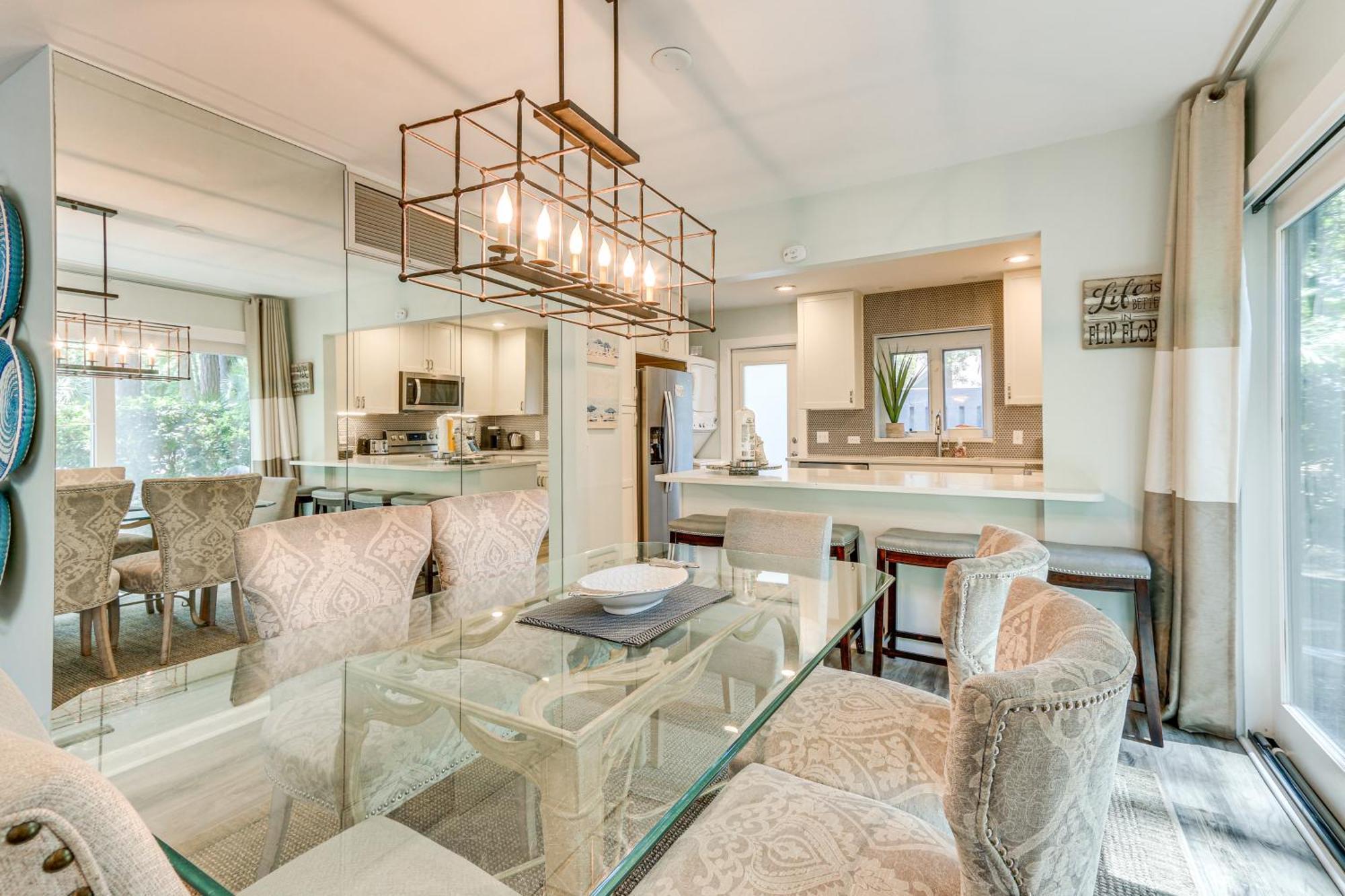 Modern Hilton Head Retreat Walk To Beach And Golf! هيلتون رئيس جزيرة المظهر الخارجي الصورة